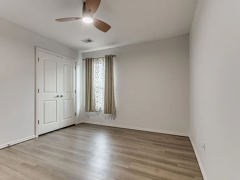 15704 Caney Dr — Photo 29