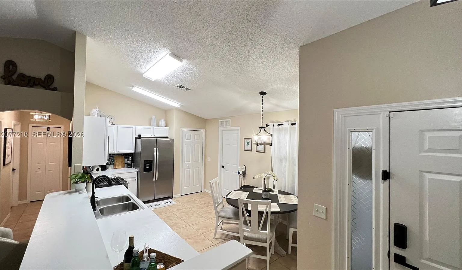 3 bed, 2.0 bath, $2,300 — Photo 3