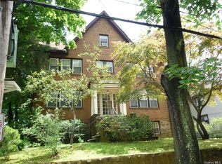 21 Harding Dr APT 1W, New Rochelle, NY 10801