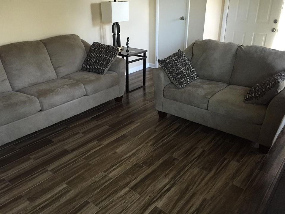 1st image of 297 Forest Pl