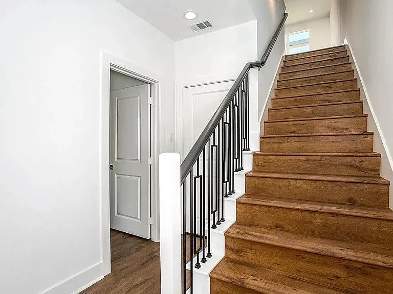 13325 Bee St #403 — Photo 7