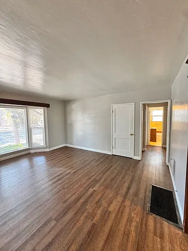 2444 Pacific Ave Photo 1