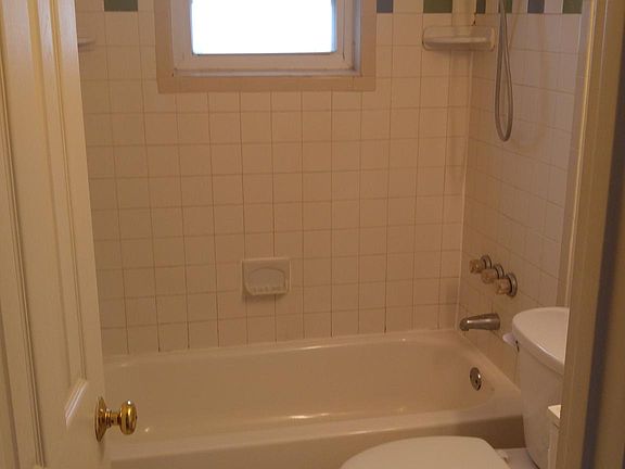 3rd image of 14504 Daring Ave