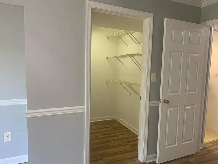 Master bedroom - walk in closet