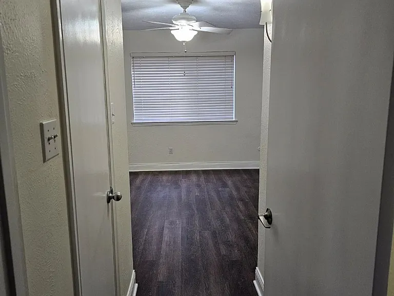 7903 Meadow Park Dr #103 — Photo 14