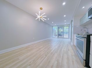 4K Spadina Ave #220, Toronto, ON M5V 3Z9