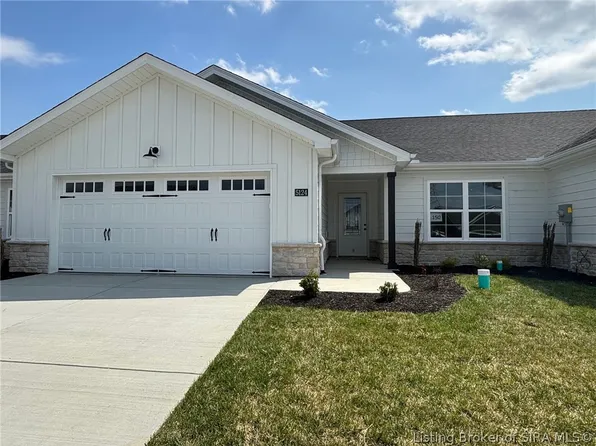 5124 Woodstone Circle #150, Jeffersonville, IN 47130