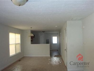 5th image of 963 N Sheffield Ave