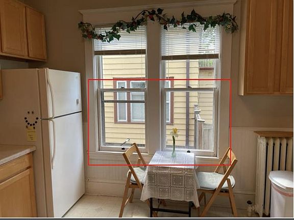 5th image of 1219 22nd Ave NE #2
