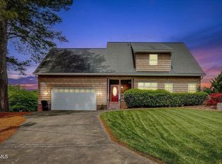 1160 Haw Ridge Rd, Piney Flats, TN 37686