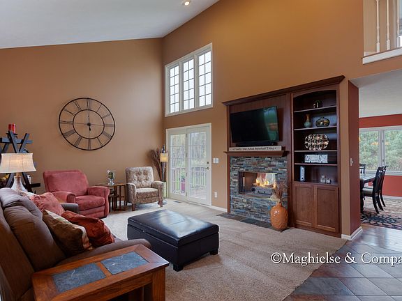 4th image of 2313 Rolling Meadow Dr NE