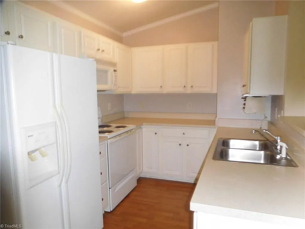 2 bed, 1200 sqft, $1,400 — Photo 4