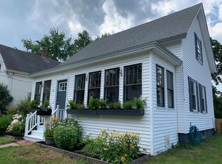 8 Pleasant St, Lisbon, ME 04252