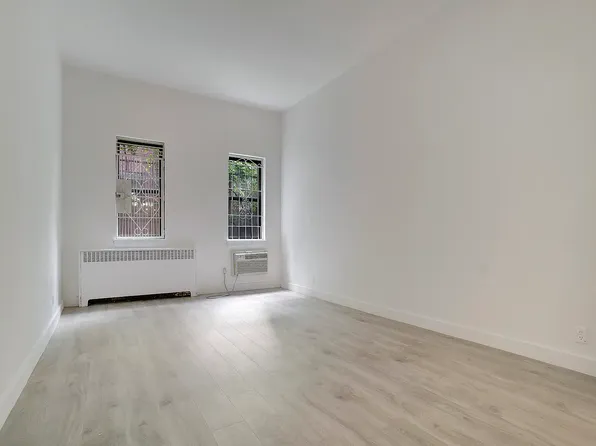 148 E 30th St #1E, New York, NY 10016
