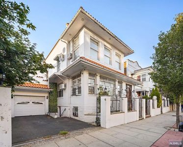 2819 Summit Ave, Union City, NJ, 07087