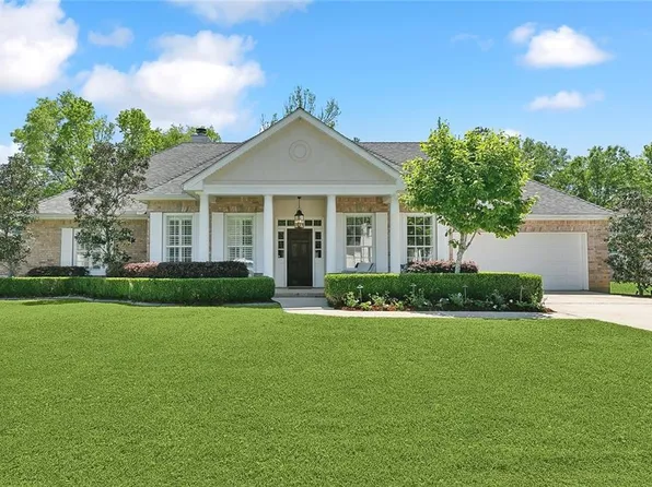 16202 Indian Point Dr, Madisonville, LA 70447