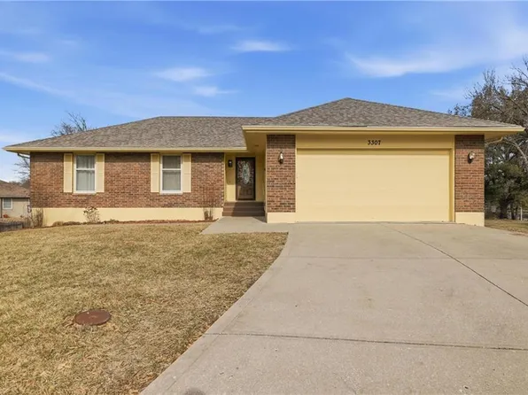3307 NW Shannon Ct, Blue Springs, MO 64015