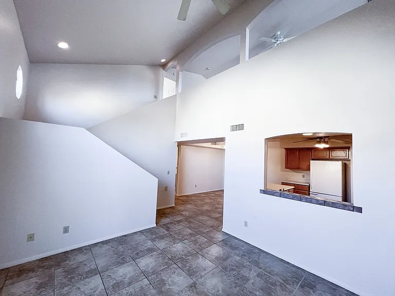 503 S Sawmill Gardens Dr — Photo 3