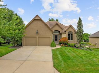 9906 Fountain Cir, Lenexa, KS 66220