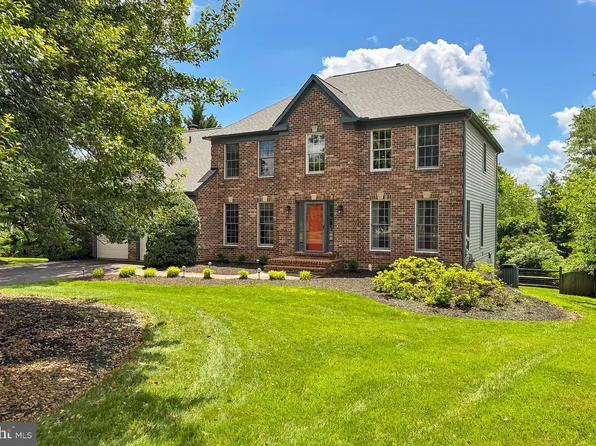 15331 Oakmere Pl, Centreville, VA 20120