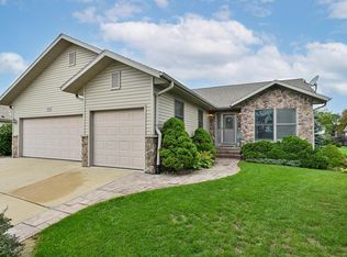 7844 Lakeview Rd, Waterford, WI 53185
