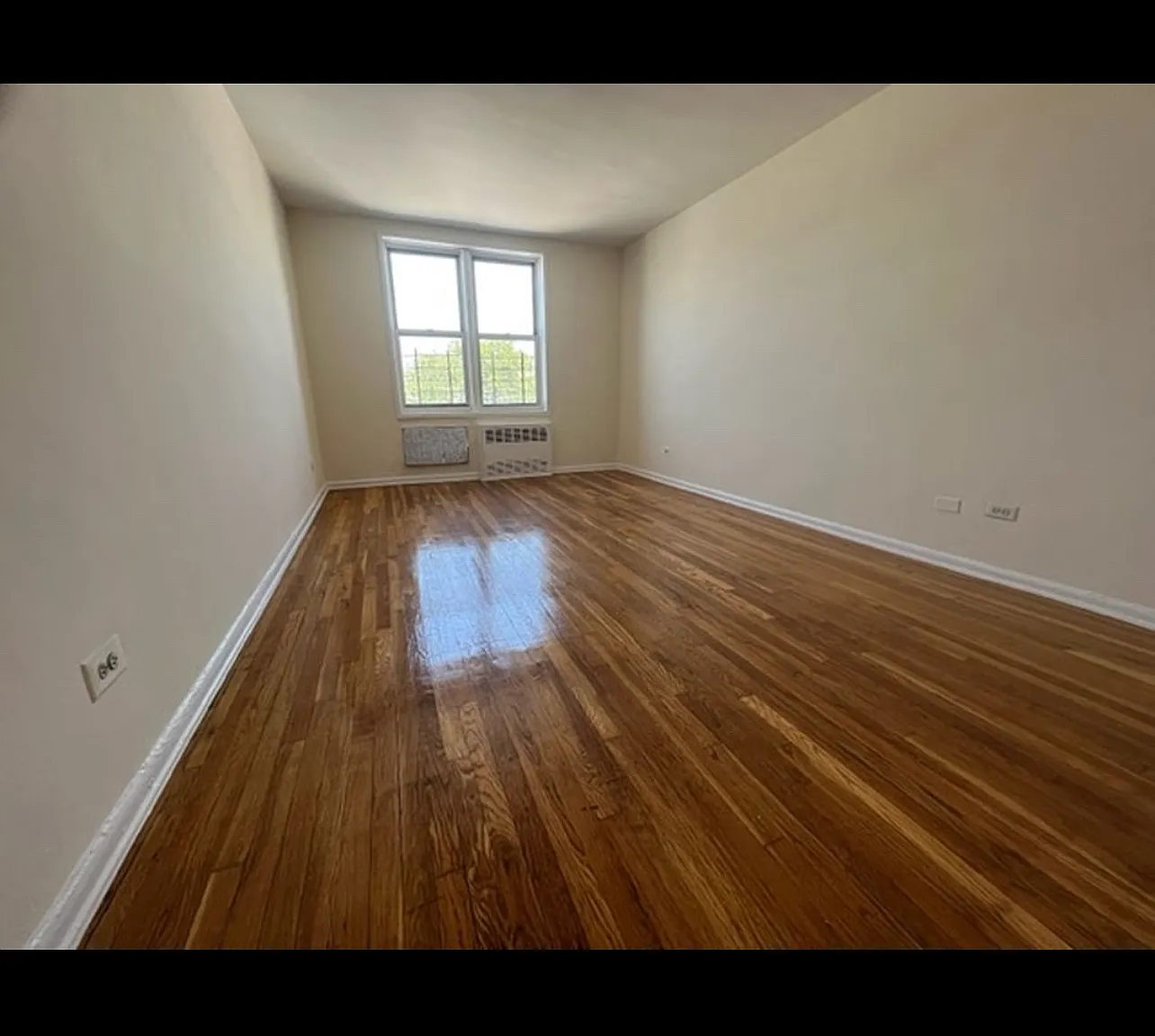1 bed, 750 sqft, $2,100 — Photo 3