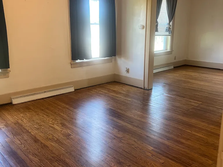 3930 Pine Ave — Photo 16