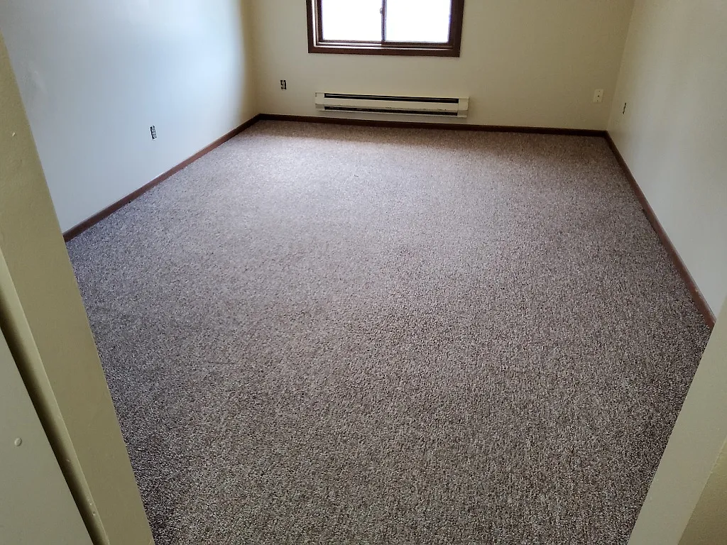 2 bed, 1.5 bath, $696 — Photo 3