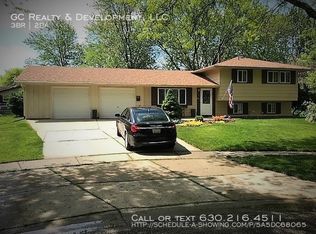 1921 Akron Ct, Schaumburg, IL 60193