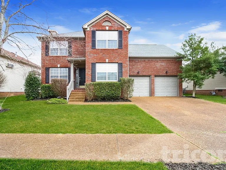 429 Essex Park Cir — Photo 1