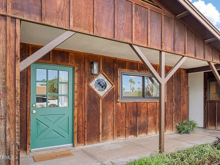 Front Door/Porch