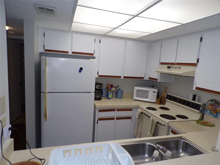 19505 Quesada Ave #C207 — Photo 23