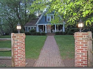 5445 Ladue Ln, Fairfax, VA 22030