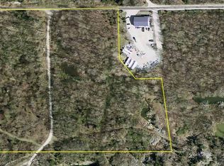 2001 W Hunter Valley Rd, Bloomington, IN 47404