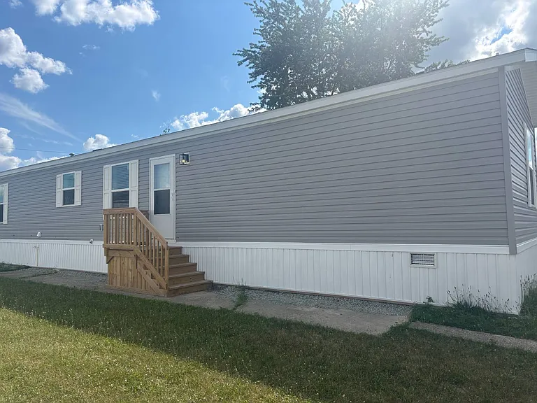 275 S Lincoln St #33 — Photo 1