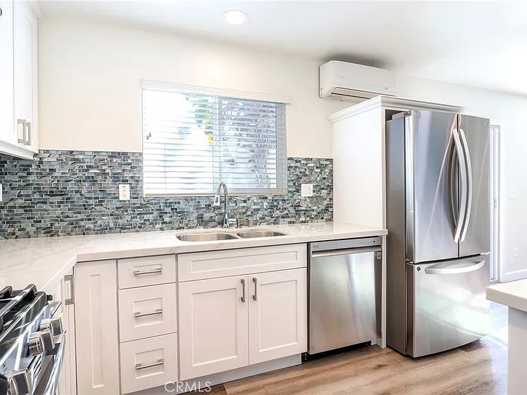 1621 Butternut Way #B — Photo 7