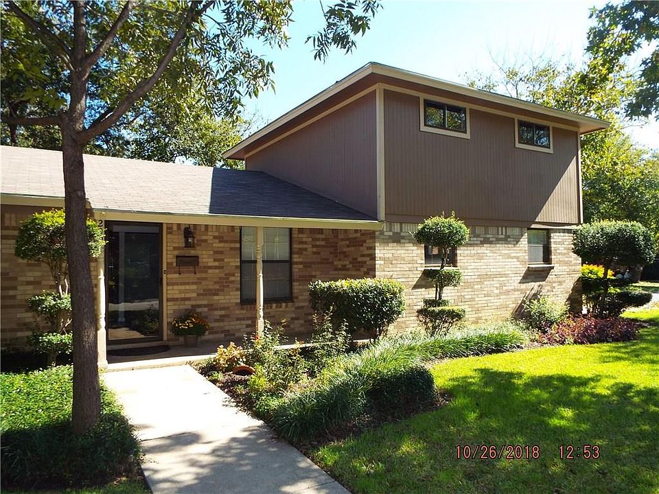 1st image of 200 NW Jill Ann Dr