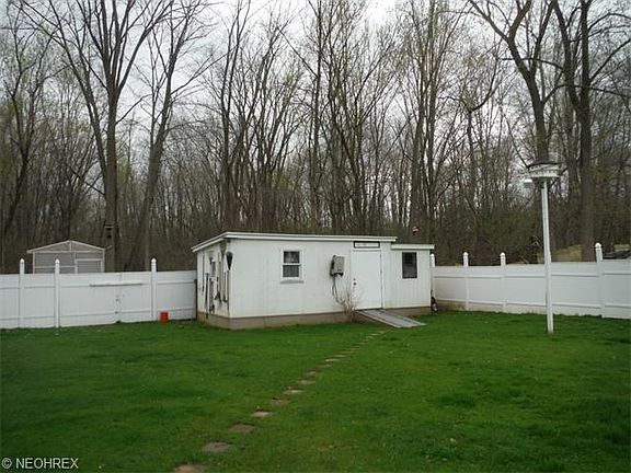 4th image of 183 Groveland St