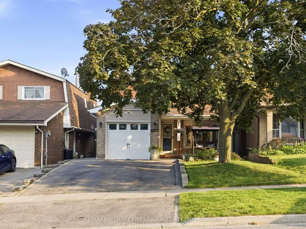 1896 New St, Pickering, ON L1V 3J7