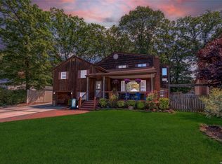 16 Murray Pl, Merrick, NY 11566