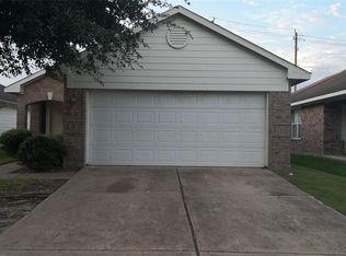 915 Royal George Ln, Houston, TX 77047