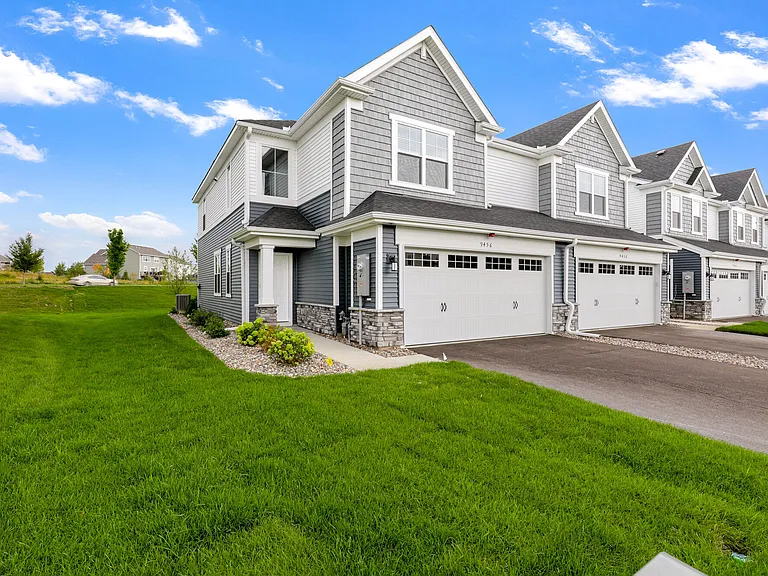 Bentley Village — Photo 19