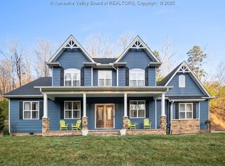 442 Beacon St, Winfield, WV 25213