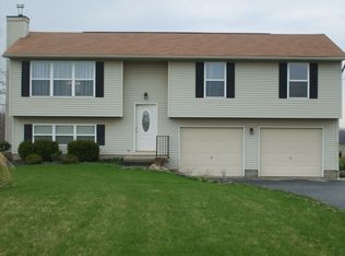 7989 Giddings Rd, Rootstown, OH 44272