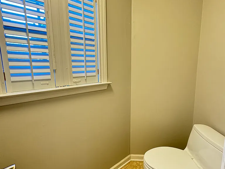5209 Moss Hill Dr — Photo 16