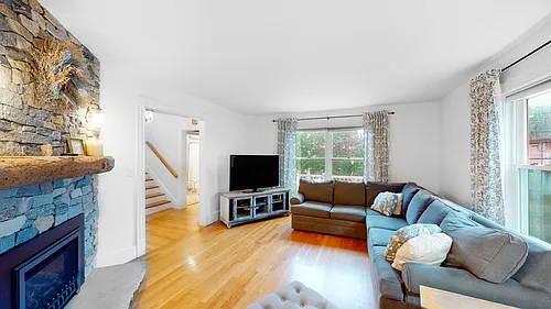 271 River Rd Photo 1