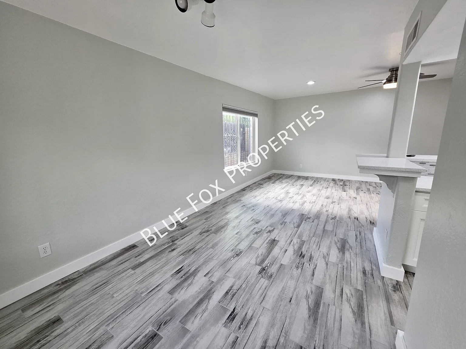 8340 E Fond Du Lac Drive — Photo 4