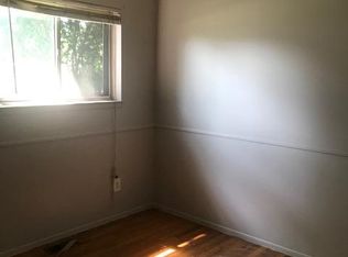 6523 Gloria St, Romulus, MI 48174