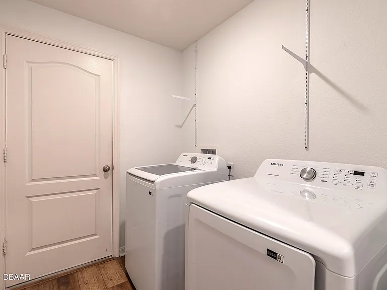 1009 Rosetta Dr — Photo 30