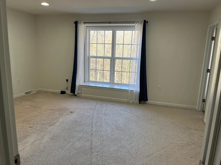 532 Rayburn Ct — Photo 8